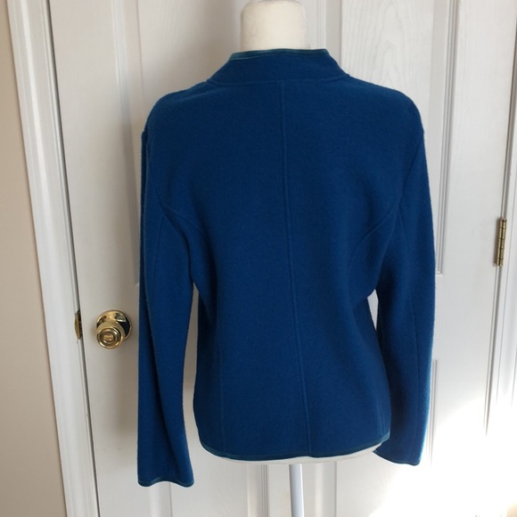100% wool, collar,pockets, button closure in velvet piping.  Back 22” long. - Picture 2 of 4